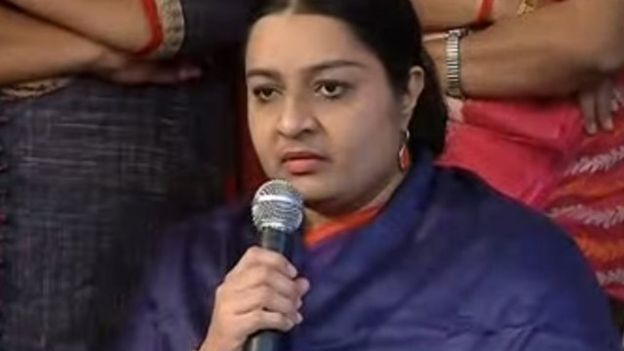 போயஸ் தோட்ட இல்லத்திற்குள் தீபா நுழைய முயன்றதால் பதற்றம்