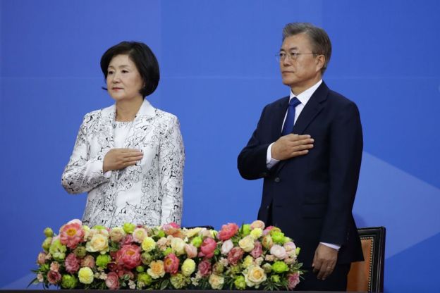 தென் கொரியாவின் புதிய அதிபராக மூன் ஜே பதவியேற்பு