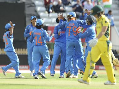 இறுதிப் போட்டியில் நுழைந்தது இந்திய மகளிர் கிரிக்கெட் அணி