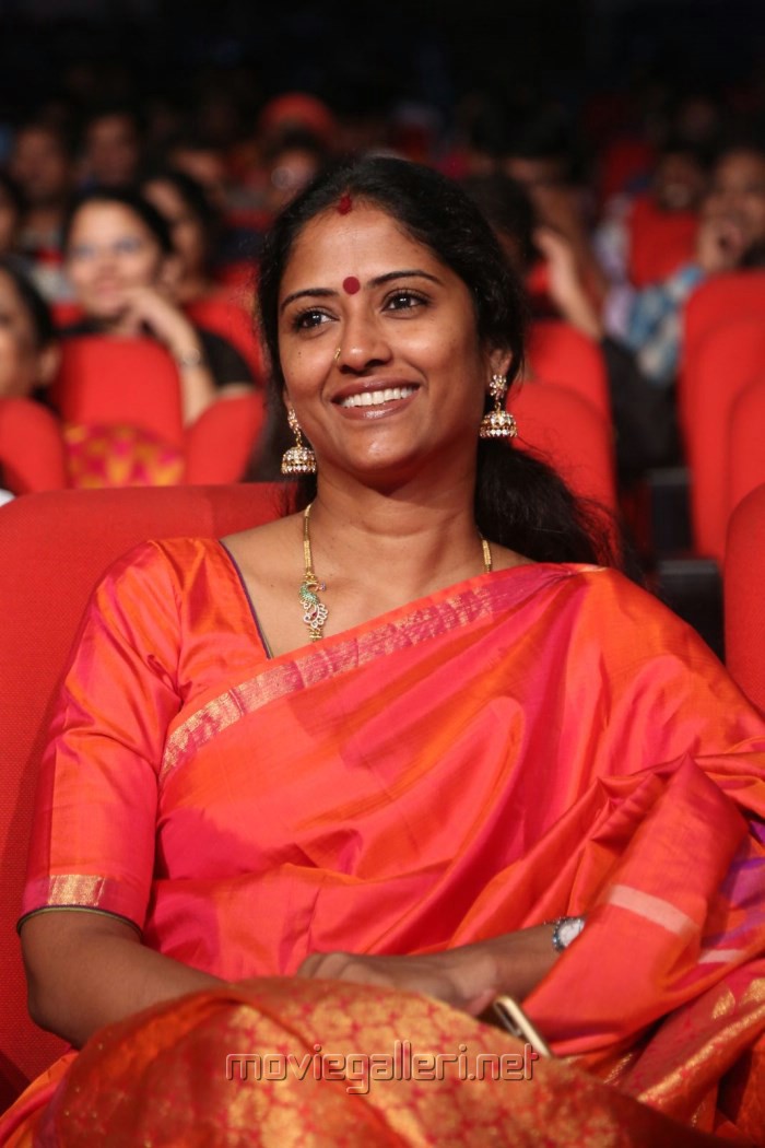 ரஜினிகாந்தின் ‘காலா’ படத்தில் நடிக்க வாய்ப்பு கிடைத்திருப்பது இன்ப அதிர்ச்சி: நடிகை ஈஸ்வரி ராவ்