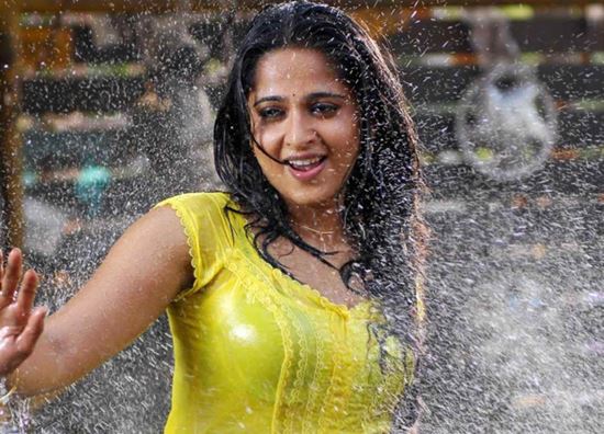 உடல் எடையைக் குறைக்க அனுஷ்கா தீவிர முயற்சி