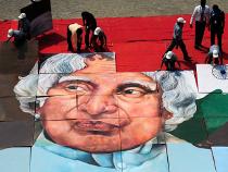 அப்துல்கலாம் சிலை அருகே பைபிள், குரான் அகற்றப்பட்டன