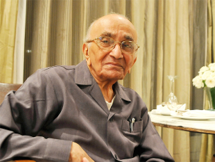 உச்ச நீதிமன்ற முன்னாள் தலைமை நீதிபதி பி.என்.பகவதி காலமானார்