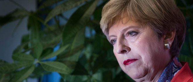 பிரிட்டன் தேர்தல்: ஆளும் கன்சர்வேட்டிவ் கட்சி பெரும்பான்மை இழந்தது; ஆட்சியைத் தொடர முயற்சி